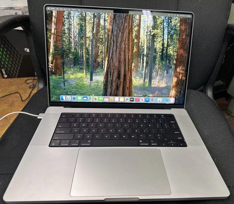 Apple MacBook Pro 16" (512GB SSD, M2 Pro, 16GB) Laptop - Silver - MNWC3LL/A (January, 2023)